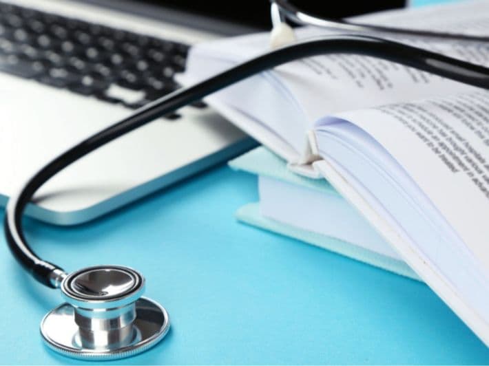 رسوم كليات الطب